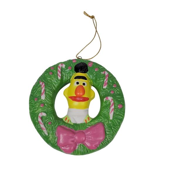 Muppets Inc Vintage 1988 Sesame Street Christmas Ornament Burt in Wreath Ceramic - Picture 2 of 10